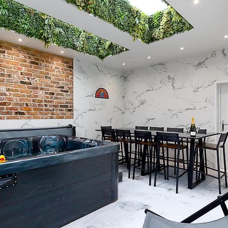 23 Trafalgar Square With Hot Tub And Cinema Scarborough Luaran gambar